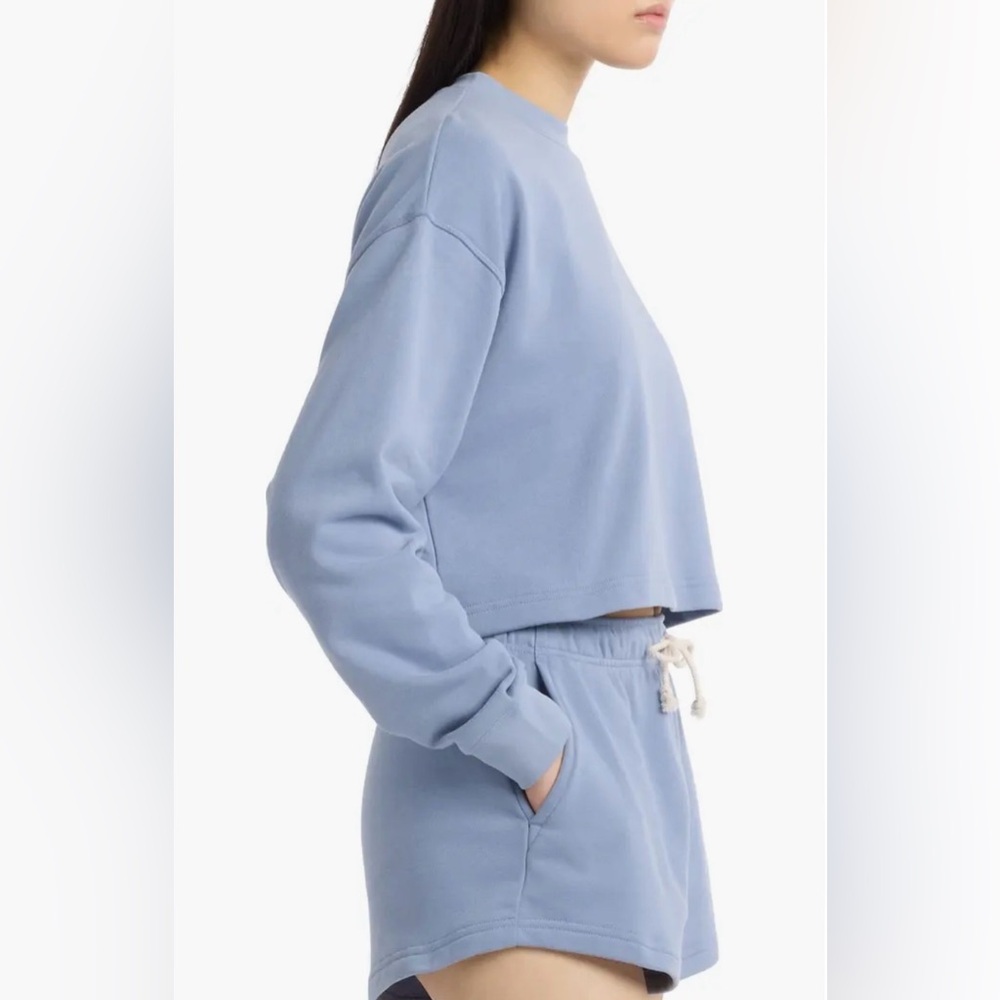 New Balance Women's Coastal Fleece Crew Top Dusk Shower MSRP $80 Size XS - Picture 3 of 10